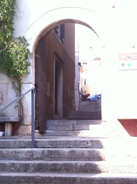Guesthouse Galeb Vrsar Extérieur photo
